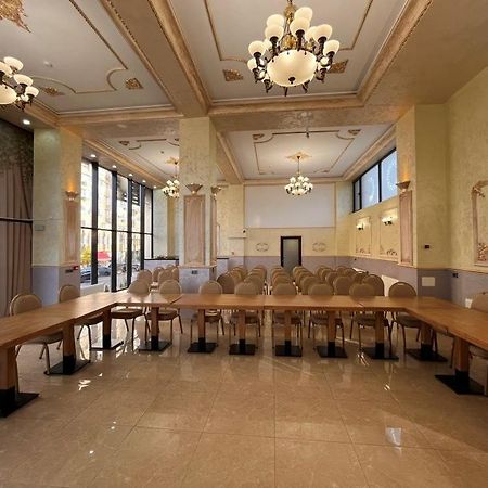 Hotel Ildis Iasi Extérieur photo