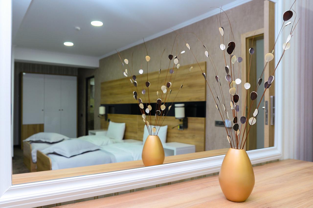 Hotel Ildis Iasi Extérieur photo